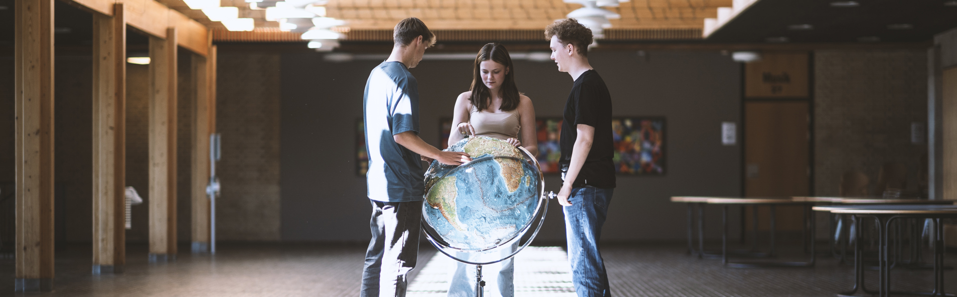 Læs en HF, HHX, HTX, STX eller EUD/EUX på Grindsted Gymnasie- & Erhvervsskole.